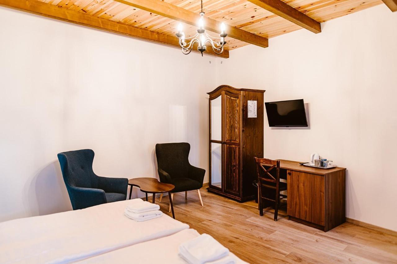 Sziklavendeghaz Aparthotel Veszprem Ngoại thất bức ảnh