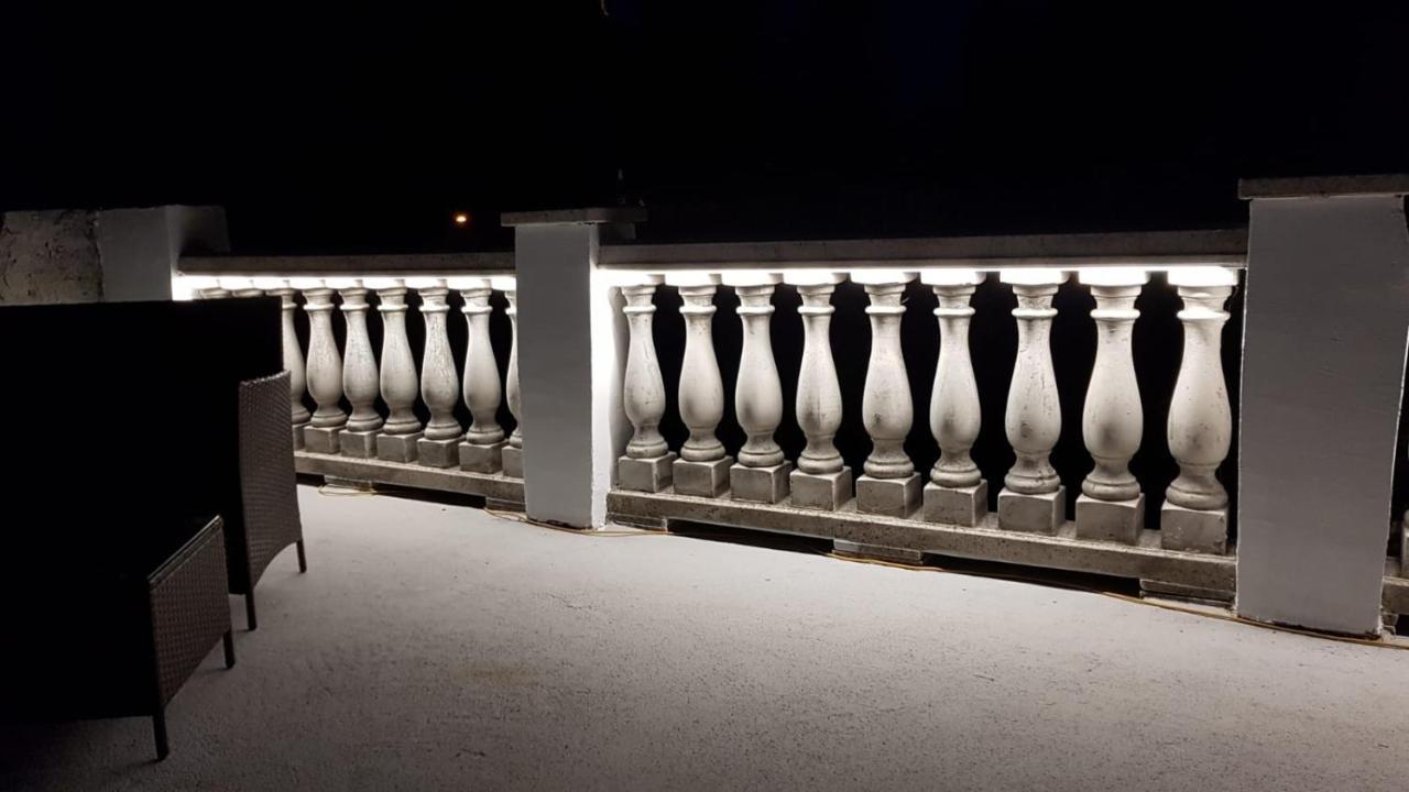 Sziklavendeghaz Aparthotel Veszprem Ngoại thất bức ảnh