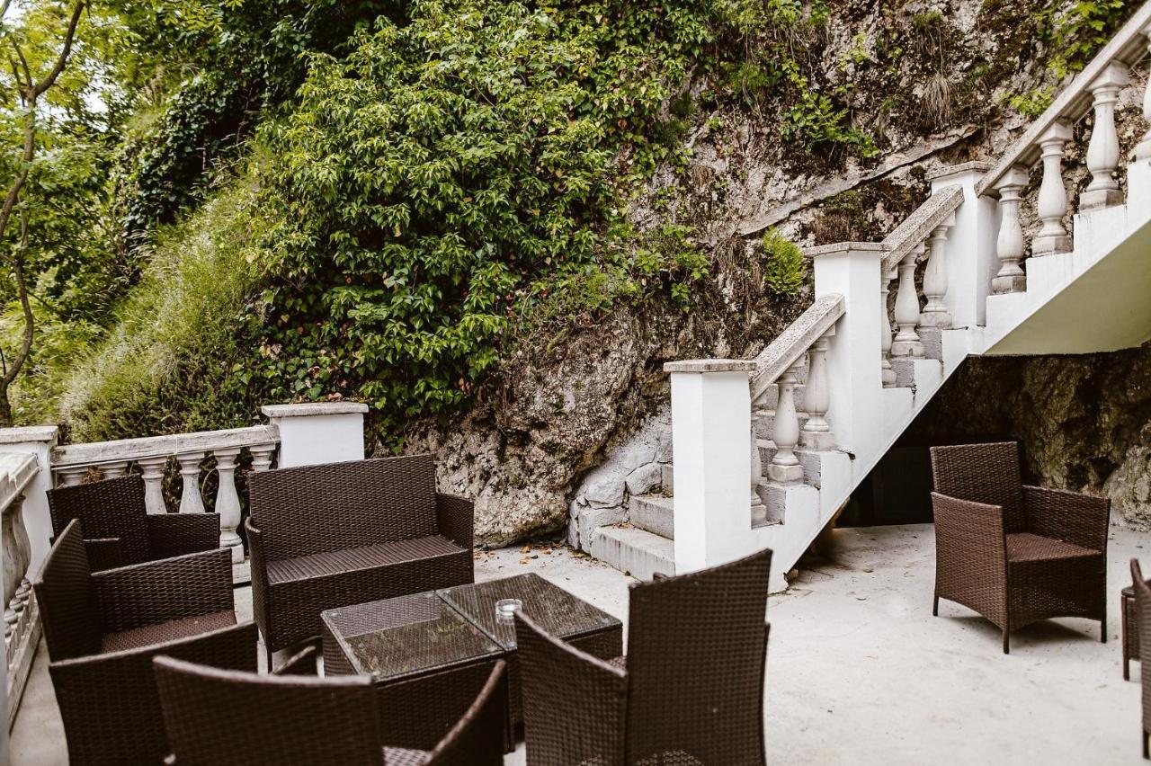 Sziklavendeghaz Aparthotel Veszprem Ngoại thất bức ảnh